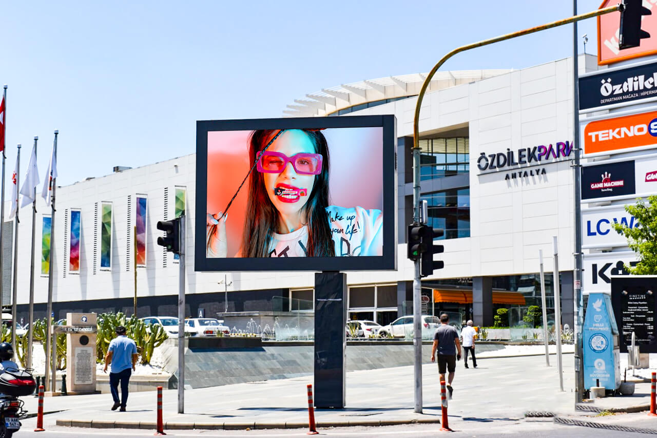 Açık Hava Reklam - 3