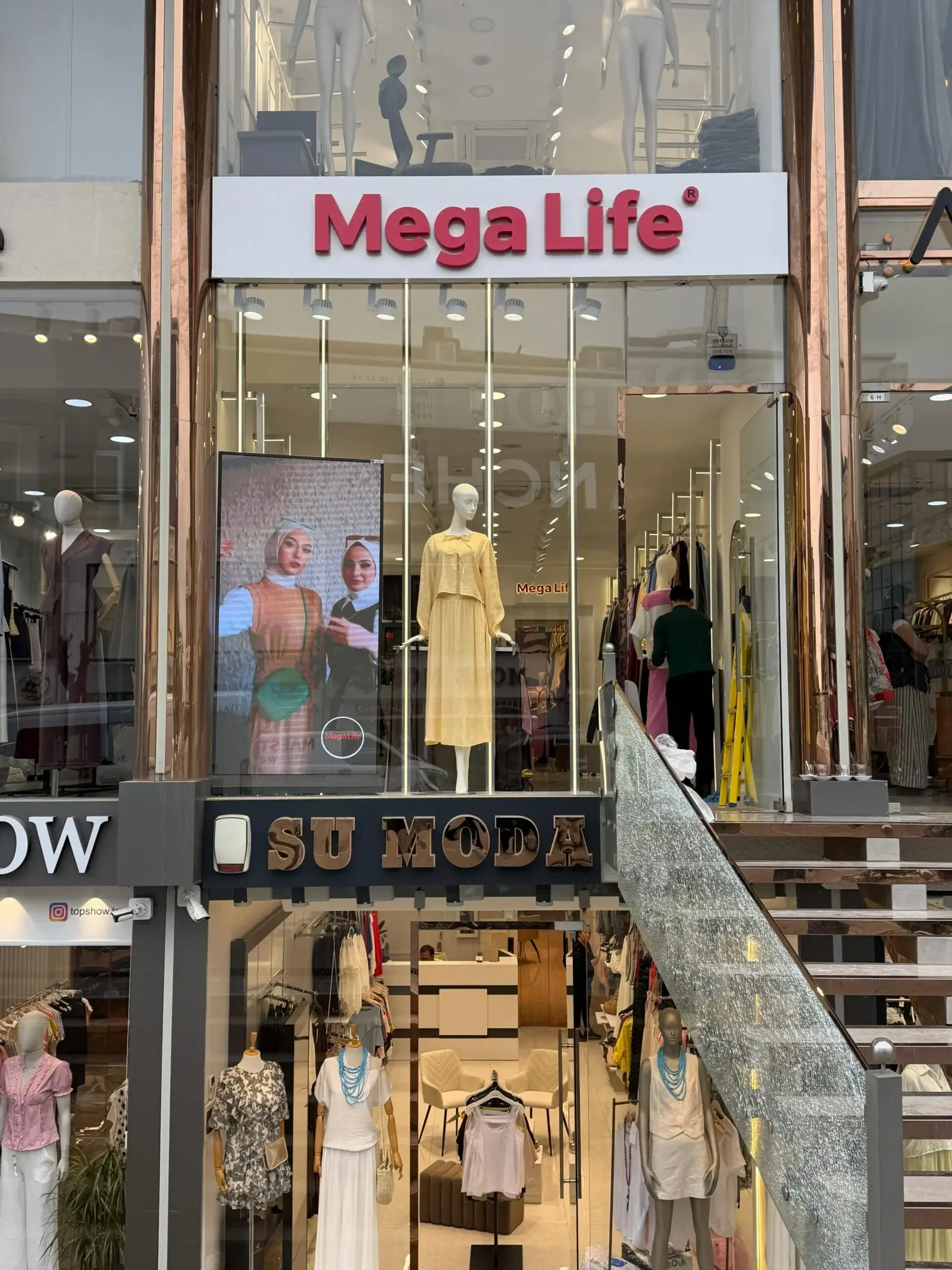 mega-life-led-ekran